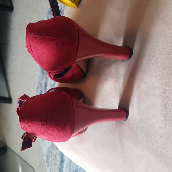 Madden Girl Setra open-toe ruffled t-strap pump - Picture 8 of 10